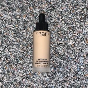 MAC studio water weight foundation